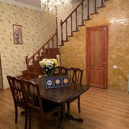 Apartment On Zhukovskogo Odessa Esterno foto