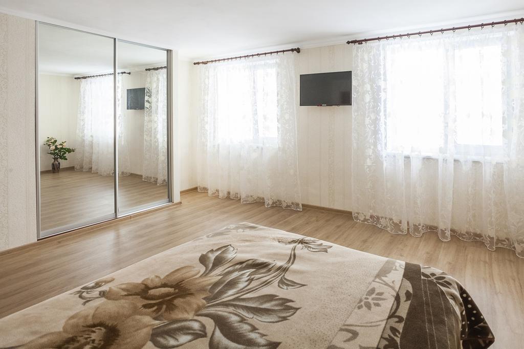 Apartment On Zhukovskogo Odessa Esterno foto