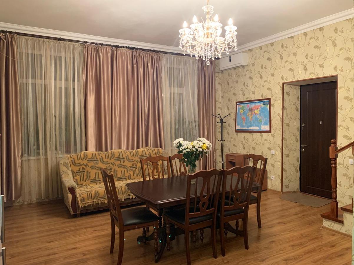 Apartment On Zhukovskogo Odessa Esterno foto
