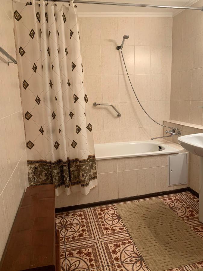 Apartment On Zhukovskogo Odessa Esterno foto